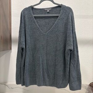 Barefoot Dreams Women's Gray V-Neck Sweater